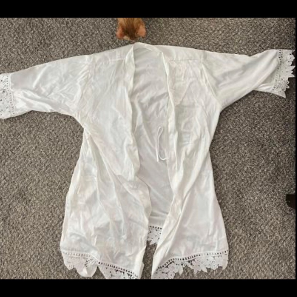 Bride robe - Picture 2 of 2